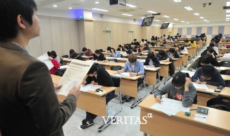 2022수시 논술전형을 준비하는 수험생이라면 대학이 공개하고 있는 선행학습영향평가보고서와 함께 실시/공개하는 모의논술 논술가이드북 논술특강 등을 반드시 확인해야 한다. /사진=건국대 제공