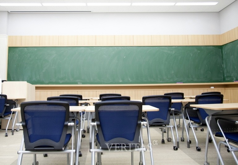 올해 의약학계열 확대, 정시확대 등의 영향으로 반수생이 증가하고 있는 것으로 나타났다. 전문가들은 반수생 증가의 주된 원인으로 의대 모집인원 역대 최대와 37개약대 6년제전환에 따른 의약학계열 확대, N수생들이 상대적으로 정시 확대를 꼽았다. /사진=베리타스알파DB