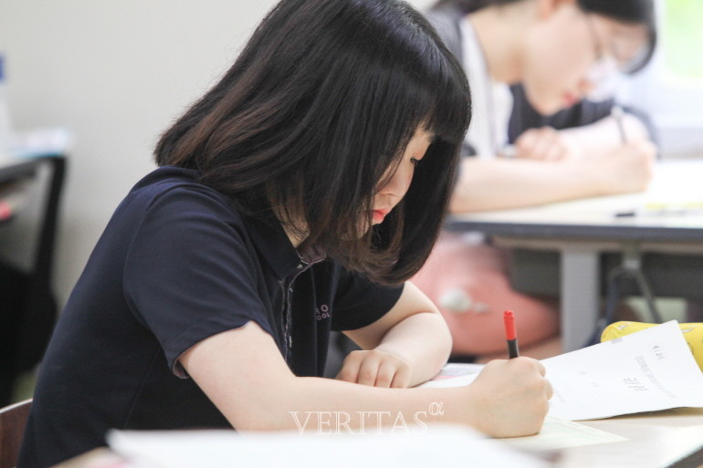 6월 모평에서 1개라도 표준점수 등급컷을 적중시킨 기관은 3곳이다. /사진=베리타스알파DB