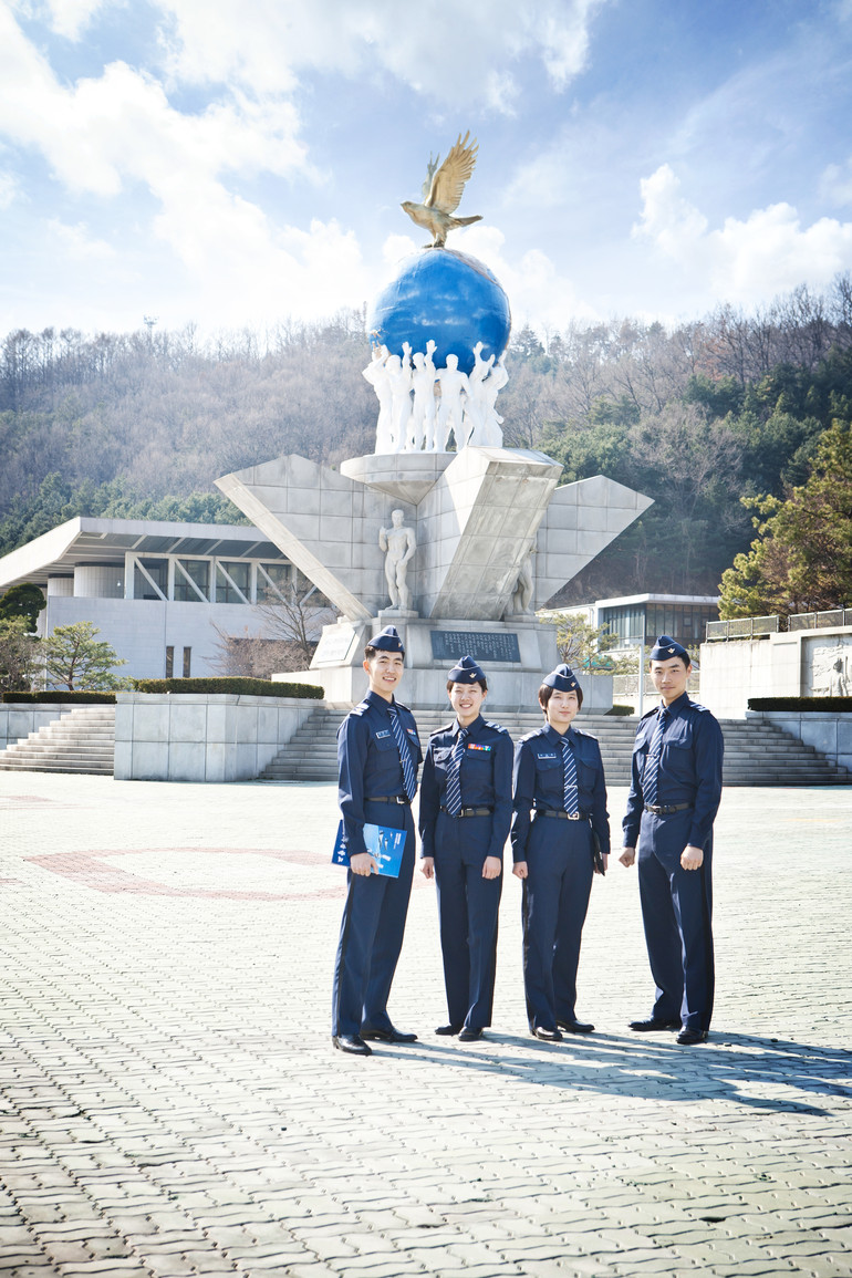 공사는 2023대입을 앞두고 입시설명회 일정을 25일 공개했다. 설명회는 28일가ㅗ 29일 수원과 서울에서 진행될 예정이다. /사진=공군사관학교 제공