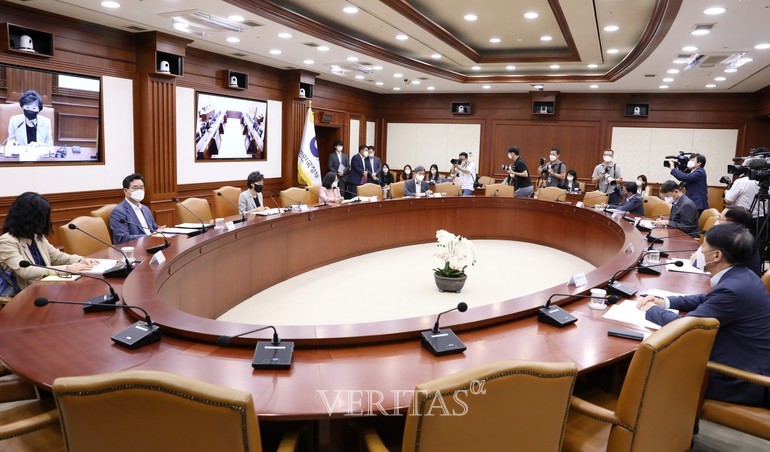 앞으로 대학이 첨단분야 인재양성을 위해 정원을 증원하는 경우, 교원확보율만 충족하면 학부의 학과 신/증설이 가능하도록 규제를 완화한다. /사진=교육부 제공