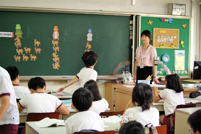 서울교육청에 의하면 올해 초등학교 교사로 최종 합격된 114명 가운데 남성 지원자는 11명으로 전체의 9.6%에 불과하다. 한편 초등교사 임용 규모는 매년 감소세다. /사진=베리타스알파DB