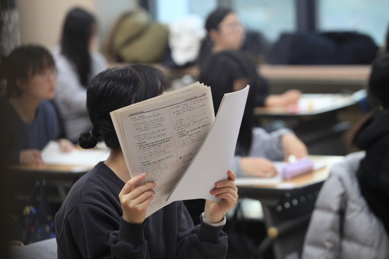 2024학종의 가이드라인 격인 학생부 기재요령이 발표됐다. 지난해 대비 큰 변화는 없지만, 교육부가 2019년 11월 ‘대입제도 공정성 강화방안’ 발표에서 예고한 대로 대입에 반영되는 학생부 비교과 항목이 대폭 축소된다. /사진=베리타스알파DB
