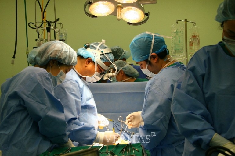 정부가 의대 모집인원을 4000명 늘리면 의대 준비 수험생이 지금보다 2.3배 증가한 2만2175명이 될 것이란 분석이 나왔다. /사진=울산대 제공