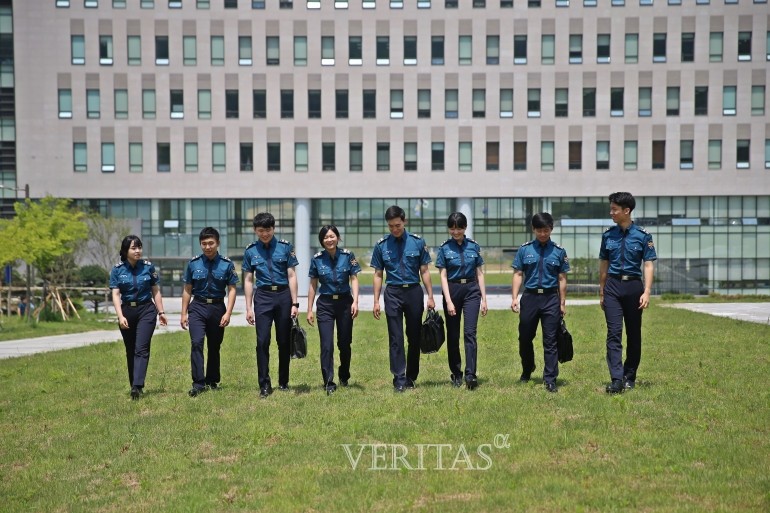 2024경찰대학 최초합격자는 남성이 34명, 여성이 16명인 것으로 나타났다. 여성 최초합격자가 역대 최다치를 기록했다. /사진=경찰대학 제공