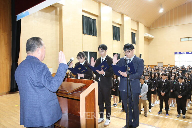 남해해성고가 사제동행 활동의 일환인 ‘해성 멘토링’ 결연식을 14일 개최했다. /사진=남해해성고 제공