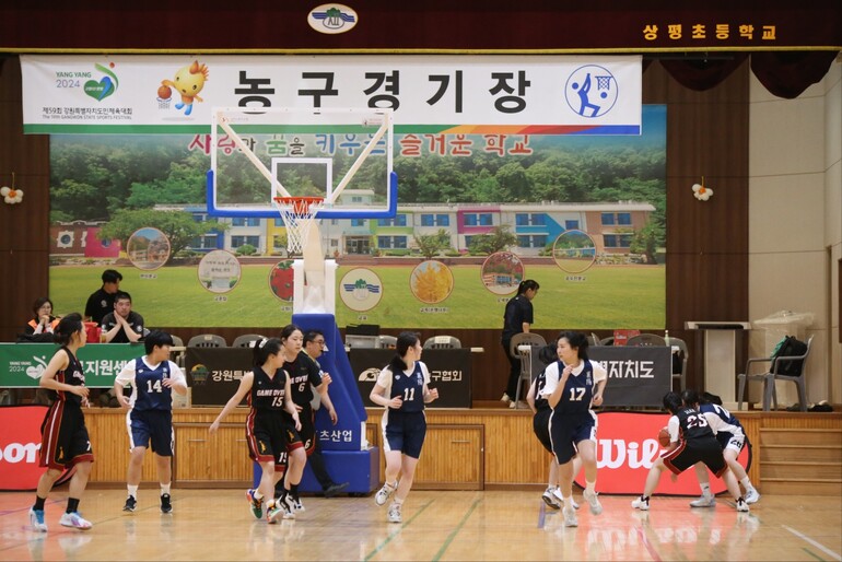 제59회 강원도민 체육대회에서 민사고 여자 농구부가 1위를 차지했다.  /사진=민사고 제공