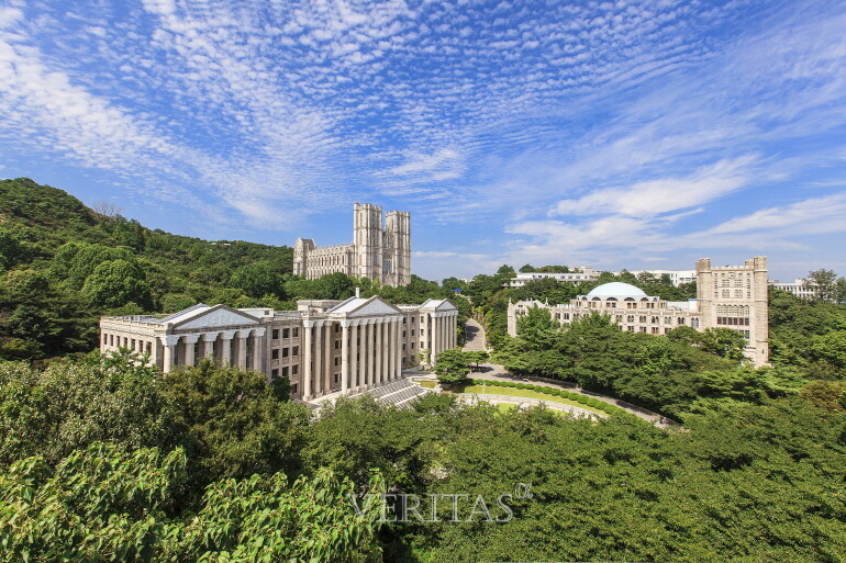경희대가 2025 온라인 모의논술고사를 21일 오전10시부터 24일 오후5시까지 실시한다. /사진=경희대 제공