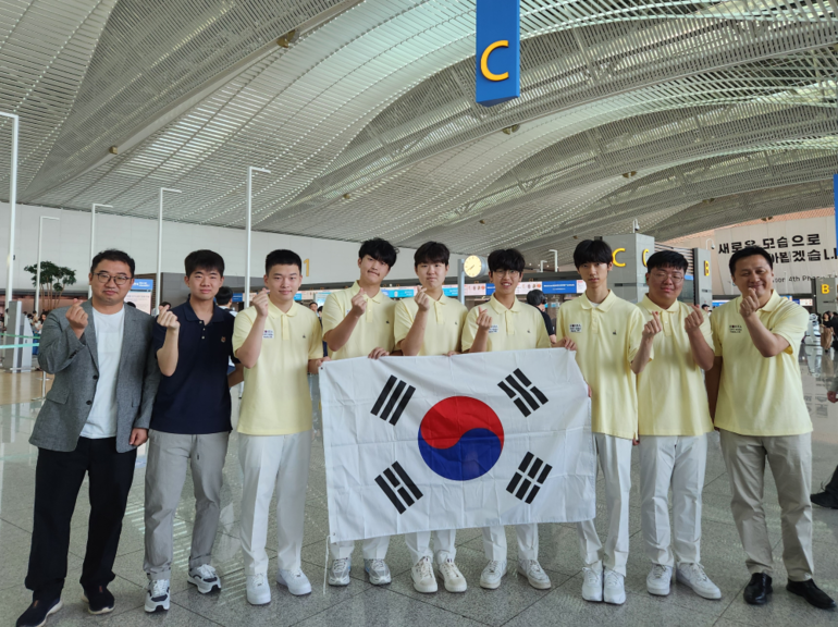 2024 제65회 국제수학올림피아드에서 한국대표단 전원이 메달을 획득했다. /사진=과기부 제공