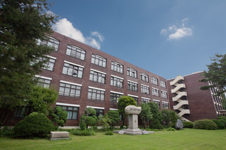 올해 서울 광역자사고는 15개교가 정원내 5982명을 모집한다. 전체 모집인원은 휘문고가 490명으로 가장 많다. /사진=베리타스알파DB