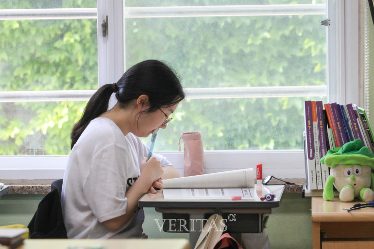 올해 수시에서 교대에 지원한 학생은 대학별고사를 준비해야 할 시점이다. /사진=베리타스알파DB