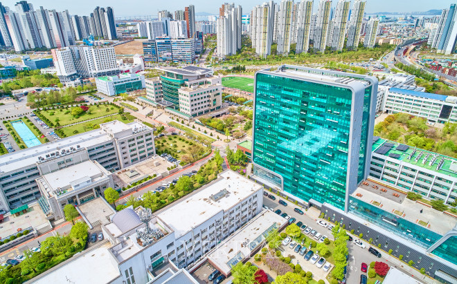 인하대가 최근 2026 논술가이드북을 통해 논술우수자전형에 대한 안내와 대비 방법 등을 소개했다. /사진=인하대 제공