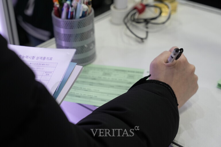 2026���ÿ��� Ż�� �Ը� ���⺸�� 6.9%p �þ�鼭, 2027�г� N���� �Ը� 16���� �ʹݴ���� ������ ���ɼ��� ����ƴ�. /����=����Ÿ������DB