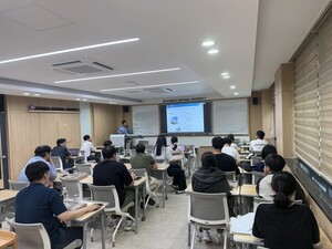 전북대 G-램프사업단 성장경험 공유 특강.. 램프포닥 출신 금오공대 교... - 뉴스 썸네일 이미지
